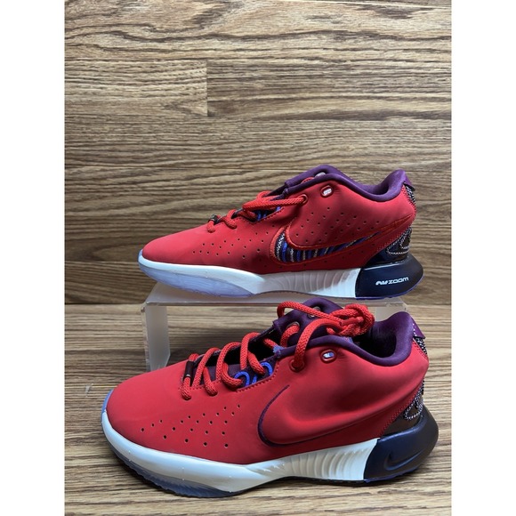 New Nike FN4305-600 Youth Boys Lebron XXI SE (GS) Sneakers Size 5.5Y Red